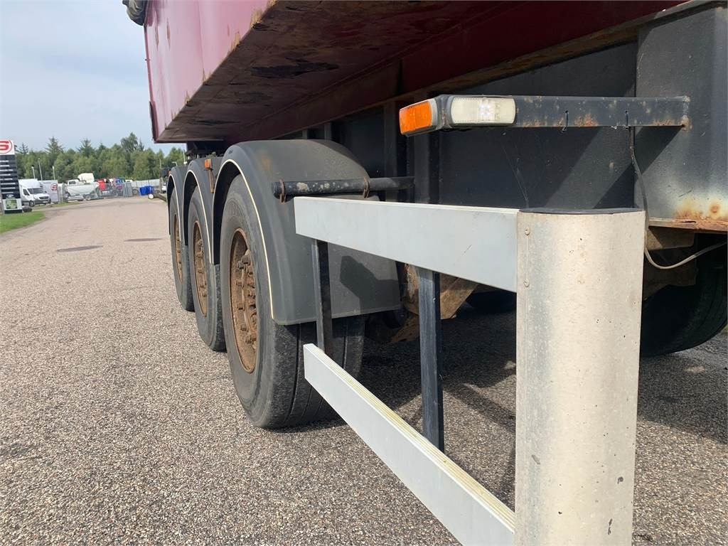 MJS 5,5 mtr isoleret tipkasse - aut bagsmæk - Kalluri järelhaagis: pilt 5 MJS 5,5 mtr isoleret tipkasse - aut bagsmæk - Kalluri järelhaagis: pilt 5