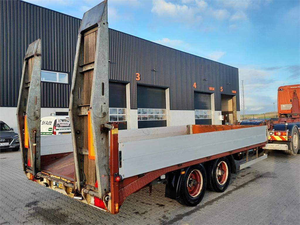 MTDK KC200 11,8 ton 5,2 mtr lad + ramper - Madal platvorm järelhaagis: pilt 3 MTDK KC200 11,8 ton 5,2 mtr lad + ramper - Madal platvorm järelhaagis: pilt 3