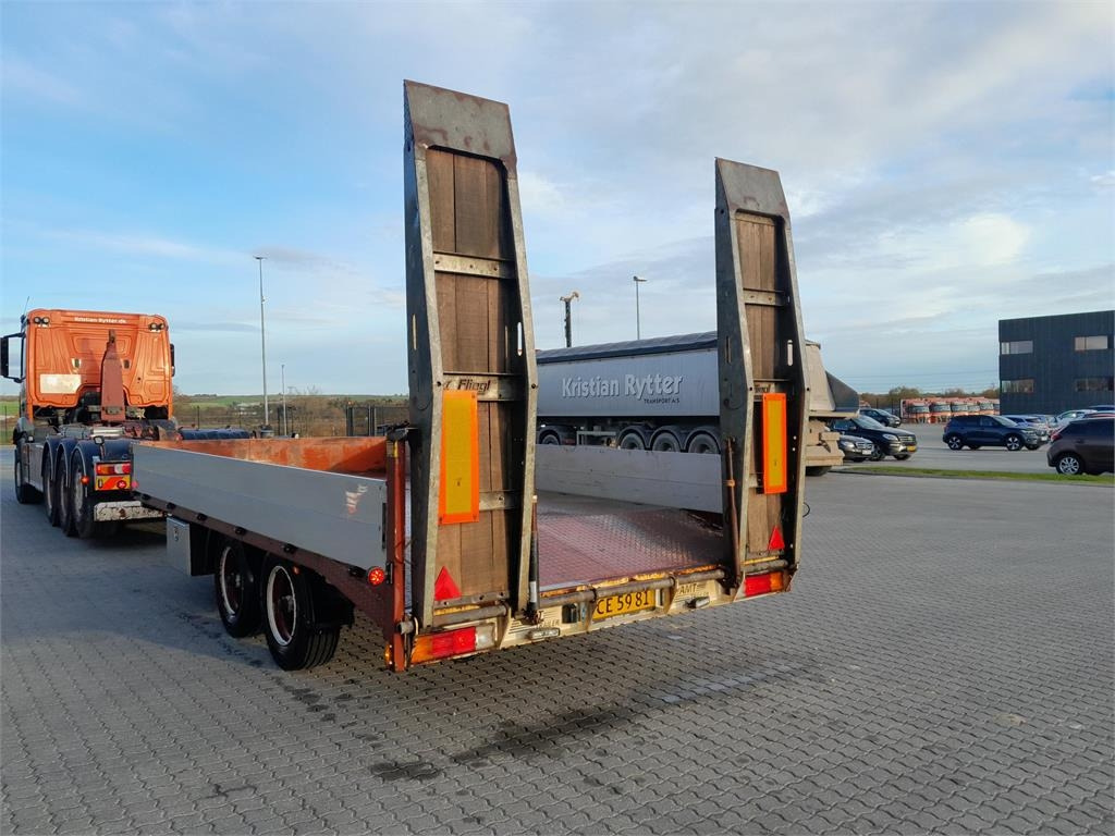 MTDK KC200 11,8 ton 5,2 mtr lad + ramper - Madal platvorm järelhaagis: pilt 2 MTDK KC200 11,8 ton 5,2 mtr lad + ramper - Madal platvorm järelhaagis: pilt 2
