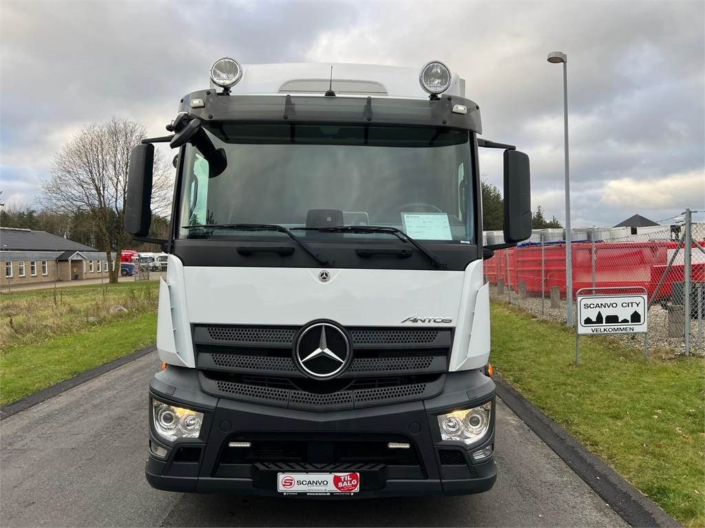 Mercedes-Benz Antos 2533 L - Kasti veoauto: pilt 4 Mercedes-Benz Antos 2533 L - Kasti veoauto: pilt 4