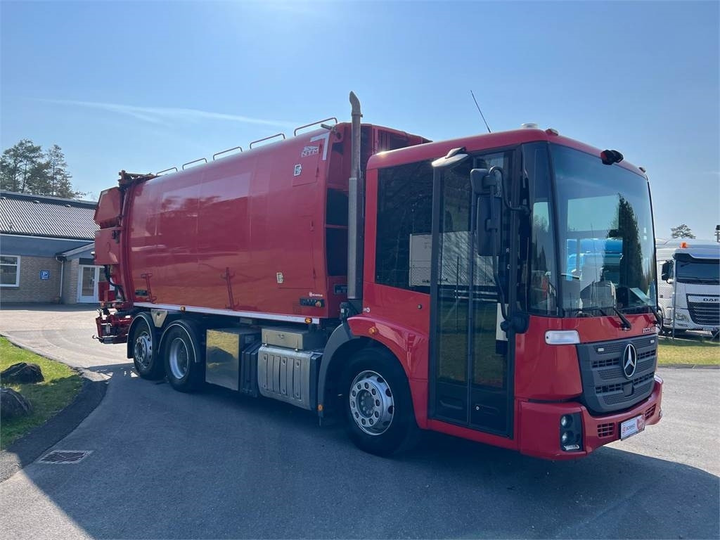 Mercedes-Benz Econic 2630L ENA 4 kammer NTM - Prügiauto: pilt 4 Mercedes-Benz Econic 2630L ENA 4 kammer NTM - Prügiauto: pilt 4