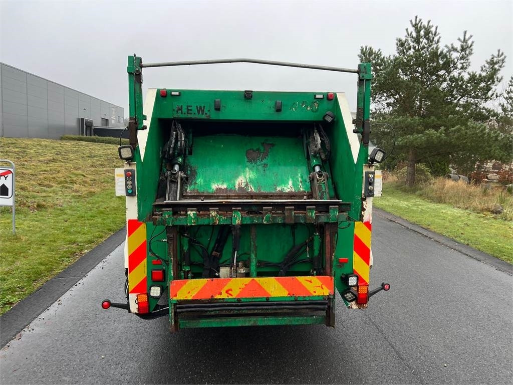 Mitsubishi Fuso CANTER 9C18 - Prügiauto: pilt 5 Mitsubishi Fuso CANTER 9C18 - Prügiauto: pilt 5