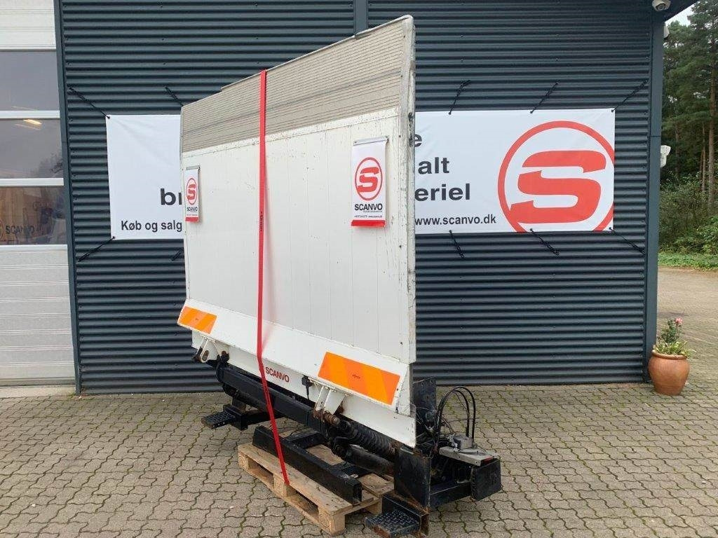 Palfinger 1000kg lodretstående - Sabatõstuk: pilt 3 Palfinger 1000kg lodretstående - Sabatõstuk: pilt 3