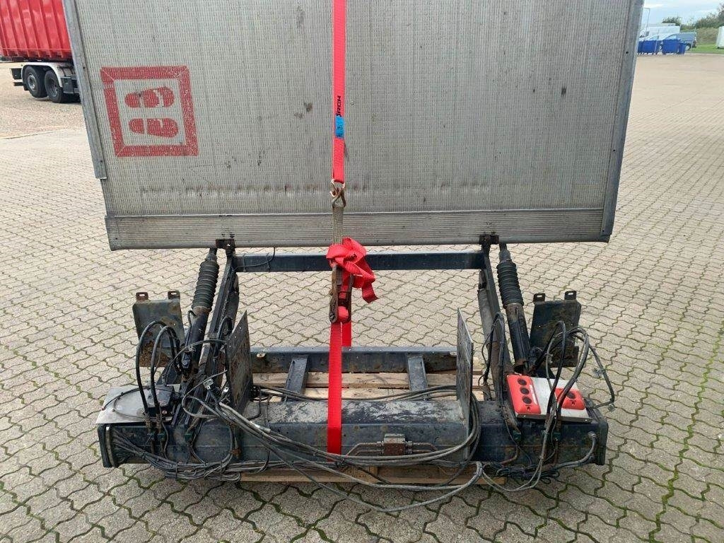 Palfinger 1000kg lodretstående - Sabatõstuk: pilt 4 Palfinger 1000kg lodretstående - Sabatõstuk: pilt 4