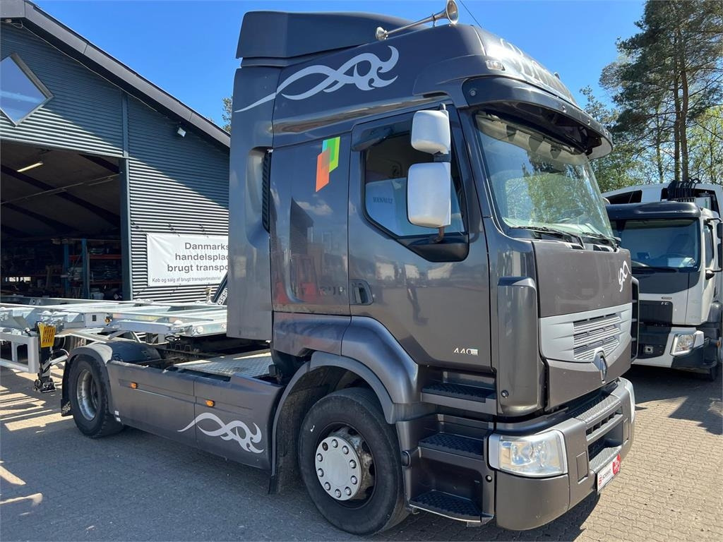 Renault Premium 440 DXI - Sadulveok: pilt 1 Renault Premium 440 DXI - Sadulveok: pilt 1