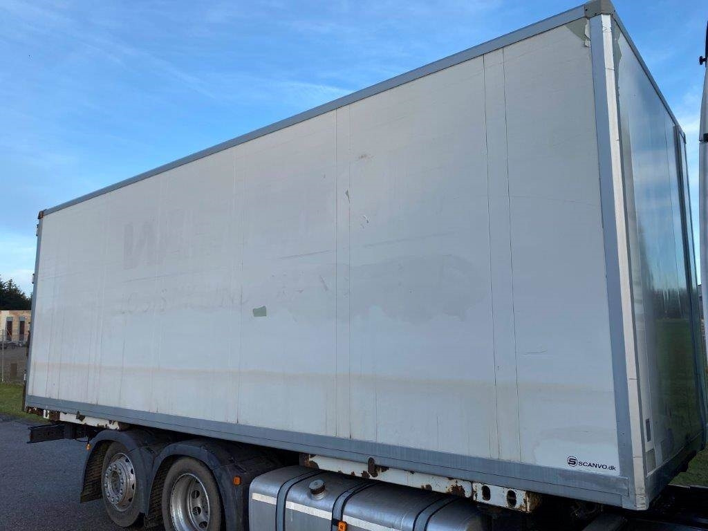 Schmitz WKO 7450 mm veksellad - Asenduskorpus - furgoon: pilt 2 Schmitz WKO 7450 mm veksellad - Asenduskorpus - furgoon: pilt 2