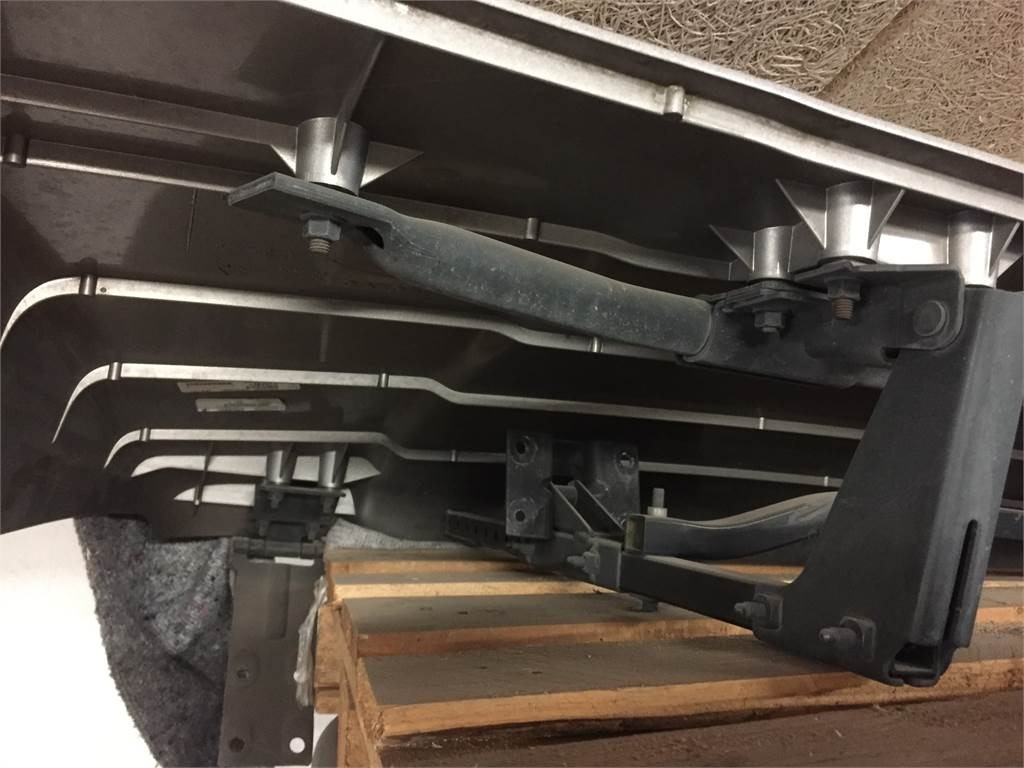 Volvo FH4 Globetrotter tagspoiler - Aerodünaamika/ Spoiler - Veoauto: pilt 5 Volvo FH4 Globetrotter tagspoiler - Aerodünaamika/ Spoiler - Veoauto: pilt 5