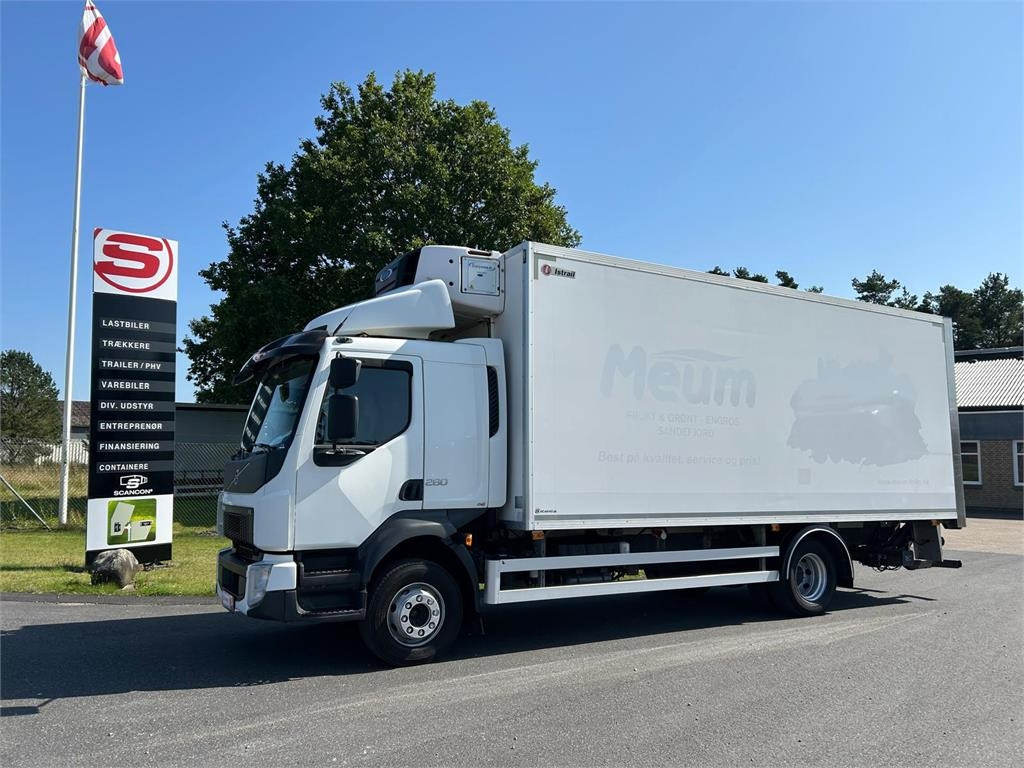 Volvo FL 280 (12 ton) Dobbelt compartment - Külmutiga veoauto: pilt 1 Volvo FL 280 (12 ton) Dobbelt compartment - Külmutiga veoauto: pilt 1