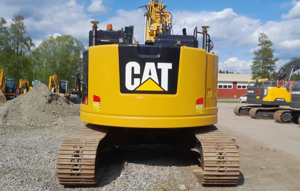 CAT 325FLCR PYÖRITTÄJÄLLLÄ - Lintekskavaator: pilt 4 CAT 325FLCR PYÖRITTÄJÄLLLÄ - Lintekskavaator: pilt 4