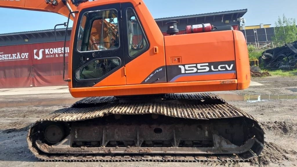 Daewoo Doosan MYYTY! SOLD! S155LC-V 1200MM TELAT - Lintekskavaator: pilt 2 Daewoo Doosan MYYTY! SOLD! S155LC-V 1200MM TELAT - Lintekskavaator: pilt 2