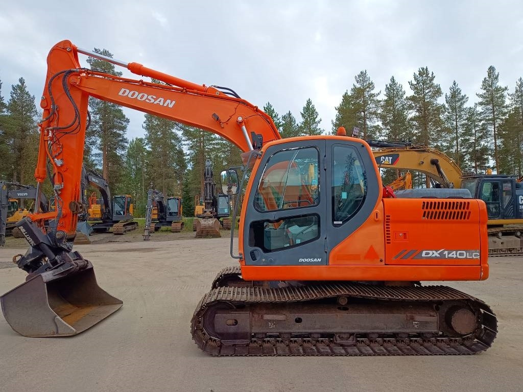 Doosan DX140LC KALLISTAJA+PYÖRITTÄJÄ  - Lintekskavaator: pilt 1 Doosan DX140LC KALLISTAJA+PYÖRITTÄJÄ  - Lintekskavaator: pilt 1