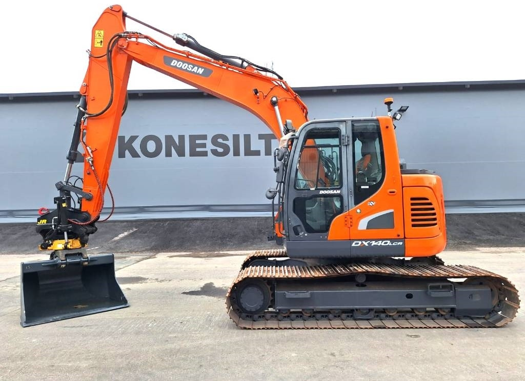 Doosan DX140LCR-5 PYÖRITTÄJÄLLÄ - Lintekskavaator: pilt 1 Doosan DX140LCR-5 PYÖRITTÄJÄLLÄ - Lintekskavaator: pilt 1
