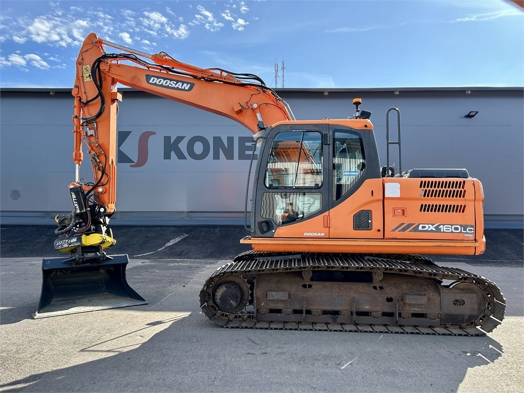 Doosan DX160LC-3 KALLISTAJA+PYÖRITTÄJÄ - Lintekskavaator: pilt 1 Doosan DX160LC-3 KALLISTAJA+PYÖRITTÄJÄ - Lintekskavaator: pilt 1