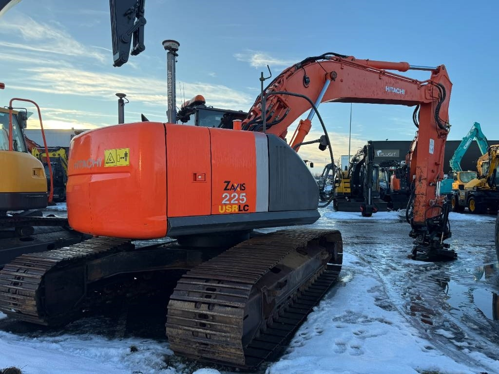 Hitachi Myyty! ZX225USRLC-3 - Lintekskavaator: pilt 4 Hitachi Myyty! ZX225USRLC-3 - Lintekskavaator: pilt 4