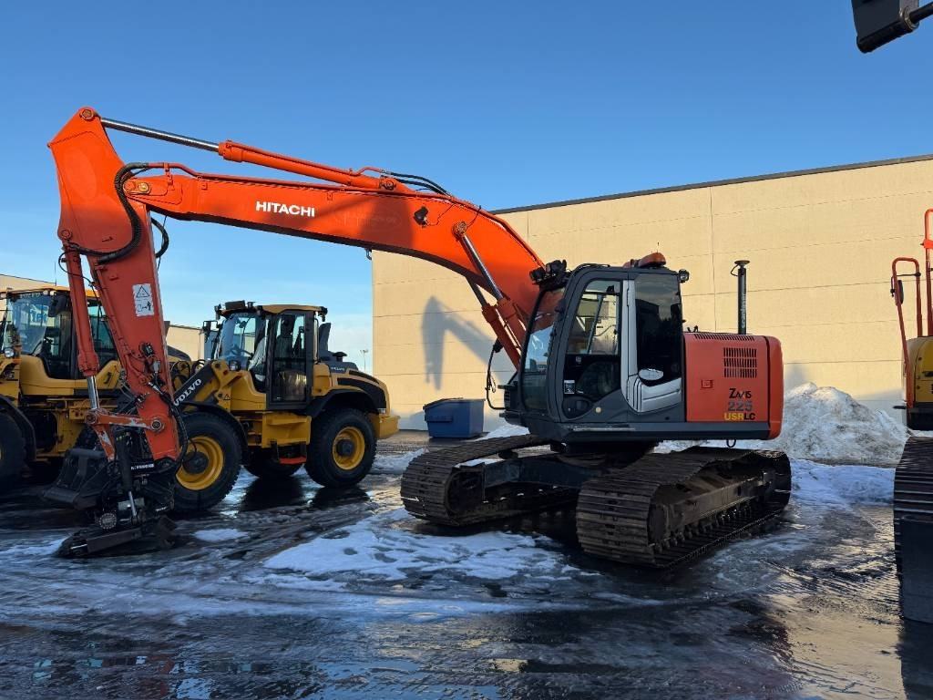 Hitachi Myyty! ZX225USRLC-3 - Lintekskavaator: pilt 1 Hitachi Myyty! ZX225USRLC-3 - Lintekskavaator: pilt 1