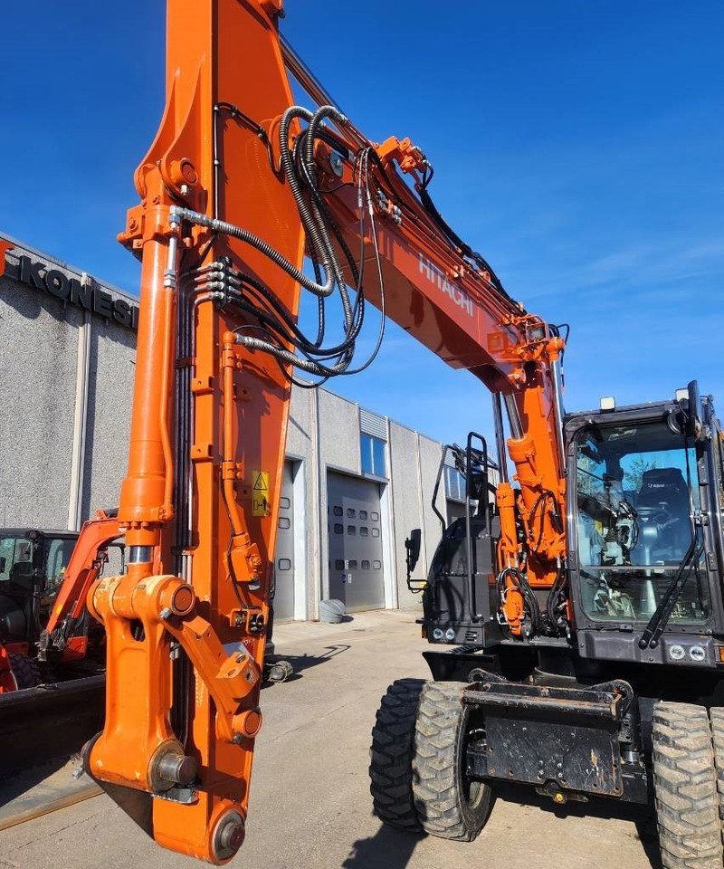 Hitachi ZX150W-7 STAGE 5 - Ratastel ekskavaator: pilt 3 Hitachi ZX150W-7 STAGE 5 - Ratastel ekskavaator: pilt 3