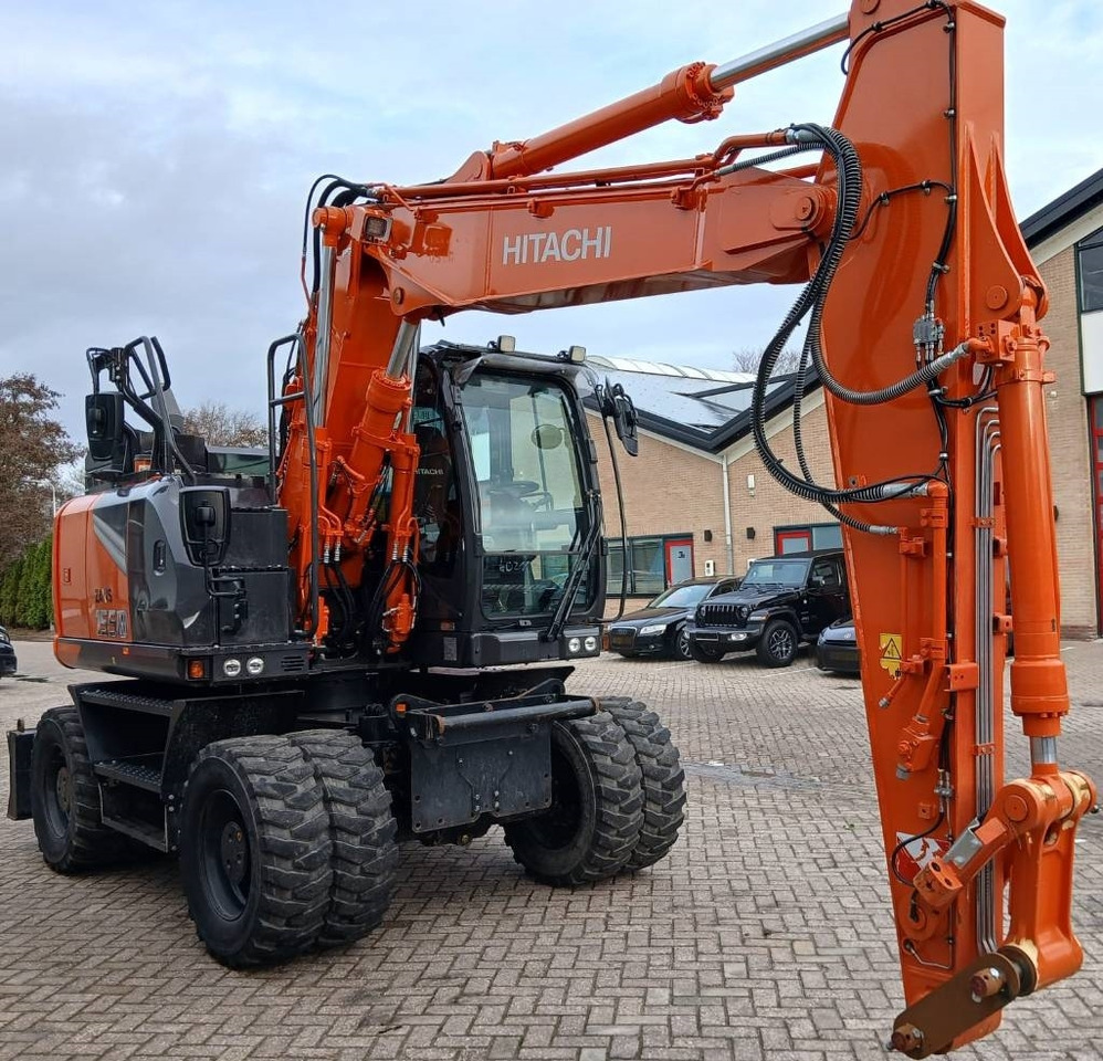 Hitachi ZX155W-7 - Ratastel ekskavaator: pilt 4 Hitachi ZX155W-7 - Ratastel ekskavaator: pilt 4