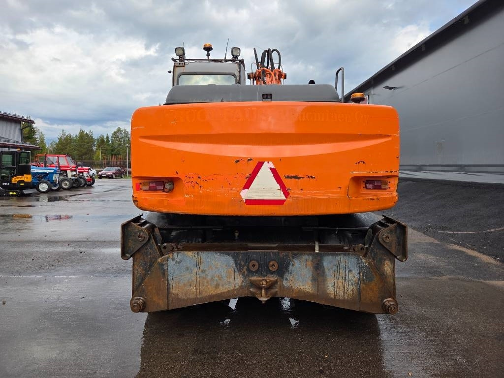 Hitachi ZX160 W PYÖRITTÄJÄLLÄ - Ratastel ekskavaator: pilt 3 Hitachi ZX160 W PYÖRITTÄJÄLLÄ - Ratastel ekskavaator: pilt 3