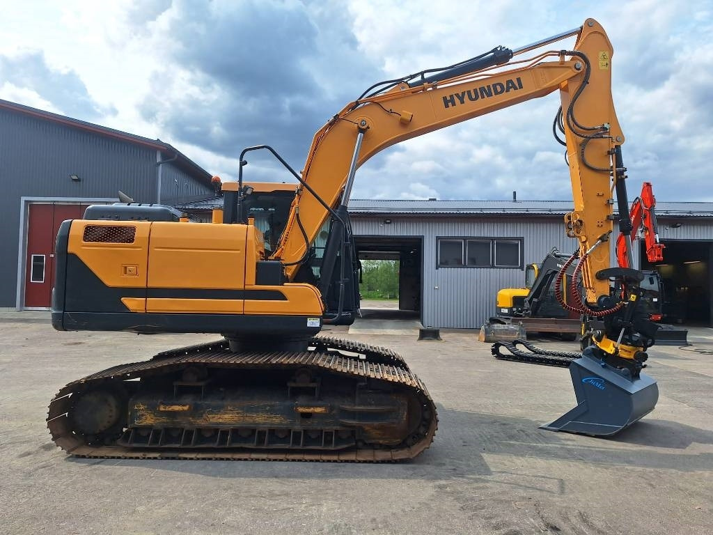 Hyundai HX140HW METSÄMALLI PYÖRITTÄJÄLLÄ - Lintekskavaator: pilt 5 Hyundai HX140HW METSÄMALLI PYÖRITTÄJÄLLÄ - Lintekskavaator: pilt 5