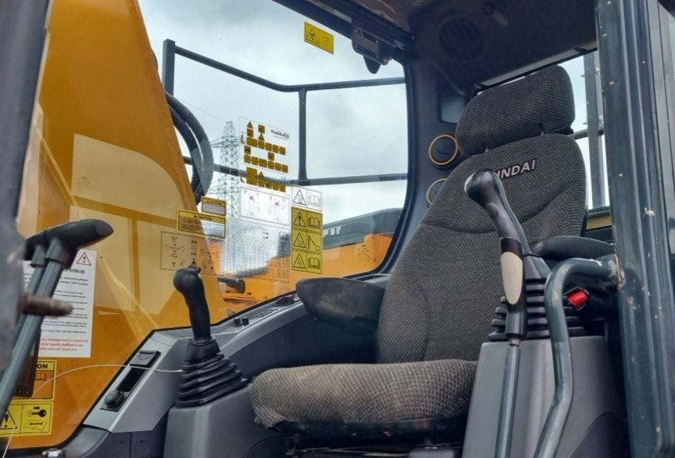 Hyundai HX145LCR TULOSSA - Lintekskavaator: pilt 5 Hyundai HX145LCR TULOSSA - Lintekskavaator: pilt 5