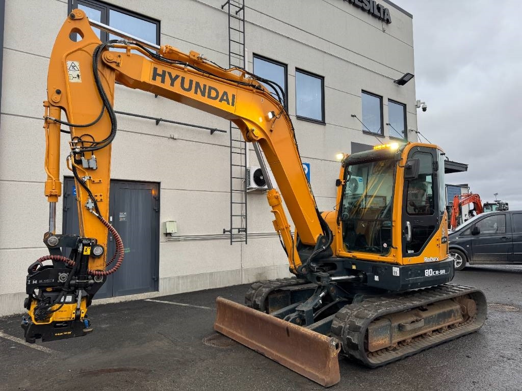 Hyundai R80CR-9A PYÖRITTÄJÄLLÄ - Miniekskavaator: pilt 2 Hyundai R80CR-9A PYÖRITTÄJÄLLÄ - Miniekskavaator: pilt 2