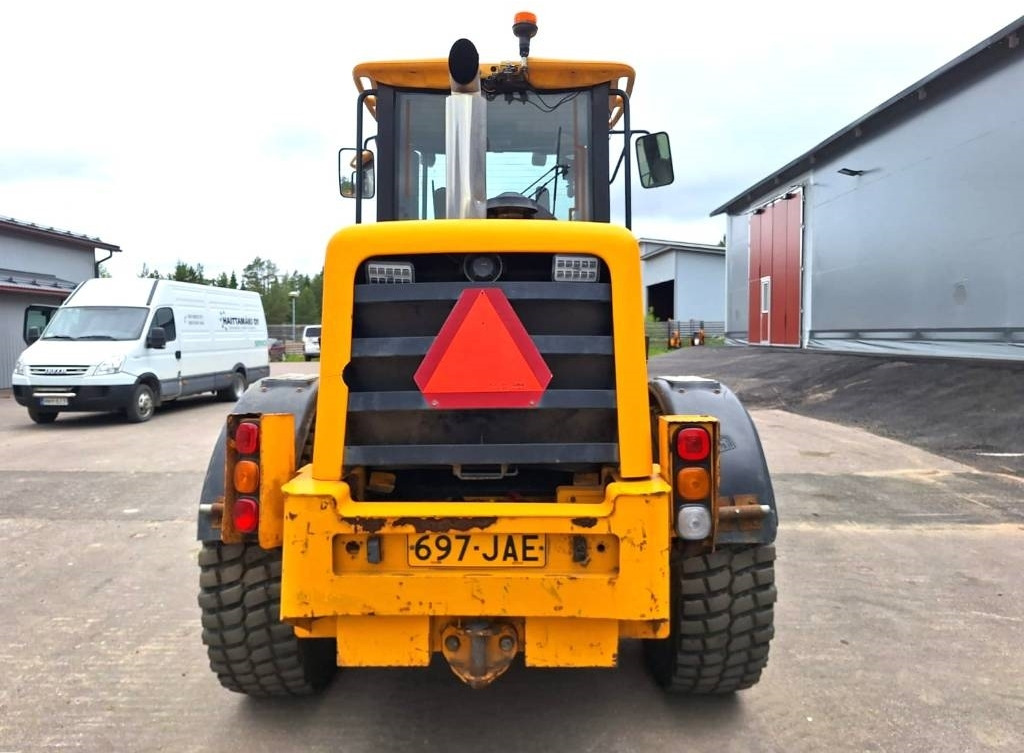 JCB MYYTY! SOLD! 412S PALAPINTARENKAAT - Rataslaadur: pilt 3 JCB MYYTY! SOLD! 412S PALAPINTARENKAAT - Rataslaadur: pilt 3