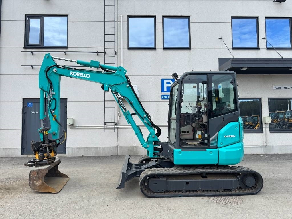 Kobelco SK45SRX-6 Pyörittäjä pihdeillä - Miniekskavaator: pilt 1 Kobelco SK45SRX-6 Pyörittäjä pihdeillä - Miniekskavaator: pilt 1