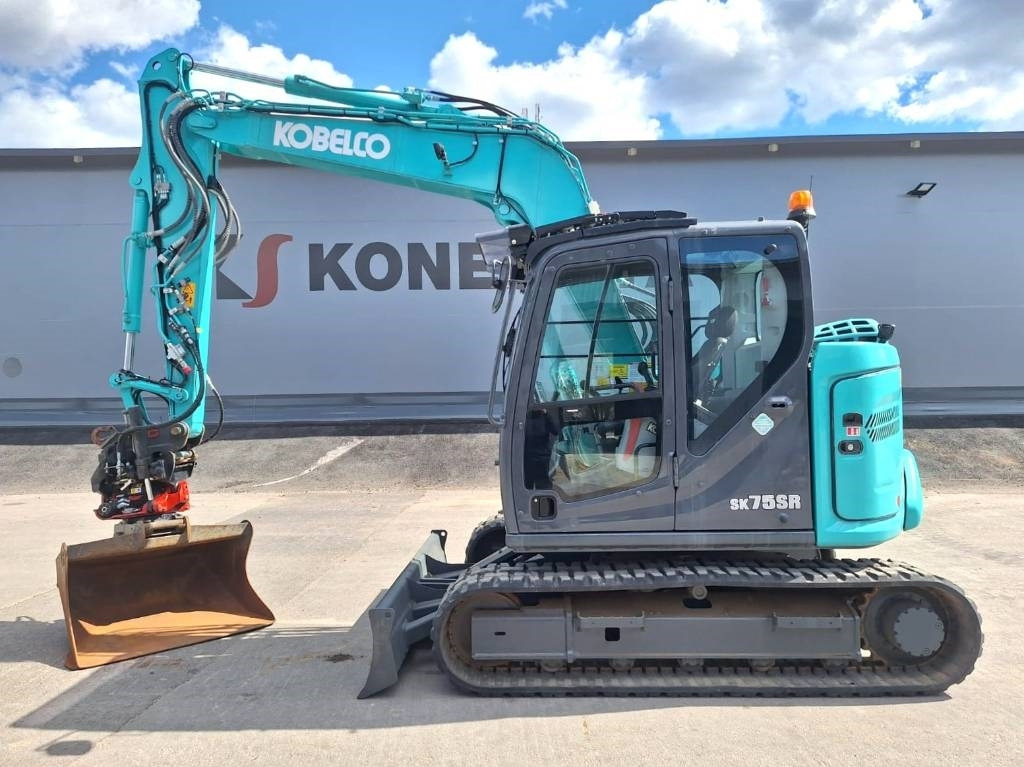 Kobelco SK75SR-7 PYÖRITTÄJÄLLÄ - Miniekskavaator: pilt 1 Kobelco SK75SR-7 PYÖRITTÄJÄLLÄ - Miniekskavaator: pilt 1