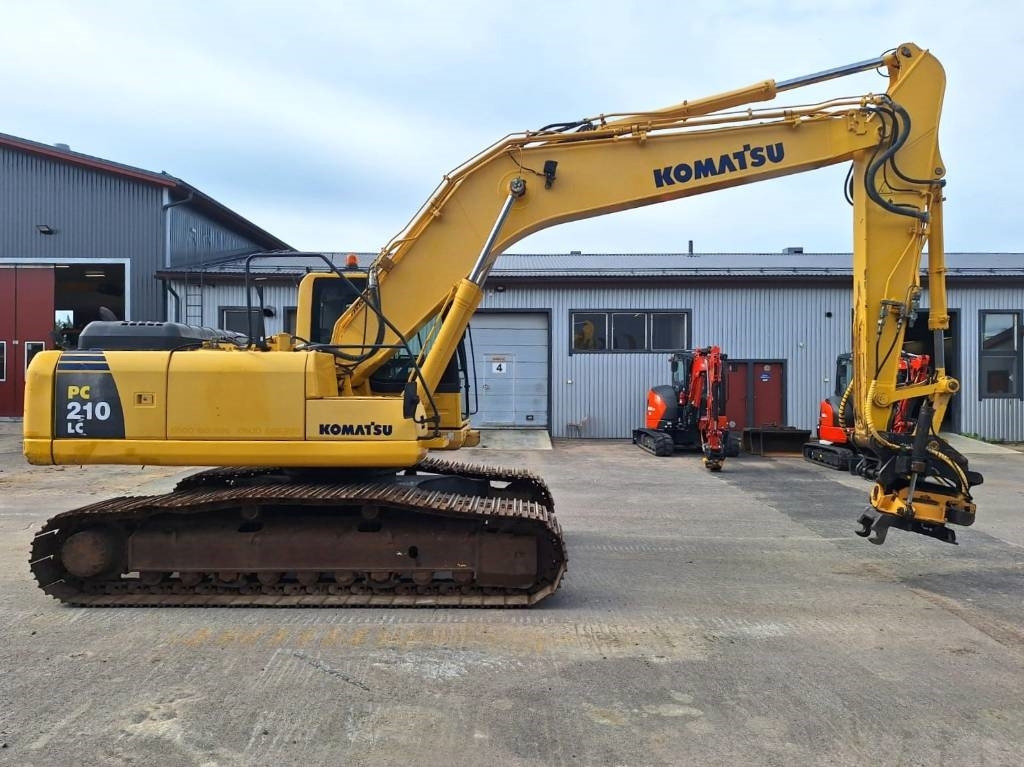 Komatsu MYYTY! SOLD! PC210LC-8 PYÖRITTÄJÄLLÄ - Lintekskavaator: pilt 5 Komatsu MYYTY! SOLD! PC210LC-8 PYÖRITTÄJÄLLÄ - Lintekskavaator: pilt 5