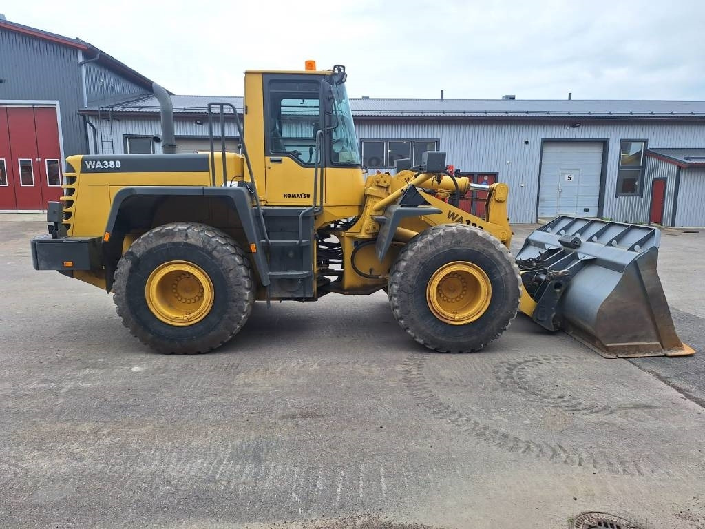 Komatsu WA 380-3A - Rataslaadur: pilt 5 Komatsu WA 380-3A - Rataslaadur: pilt 5