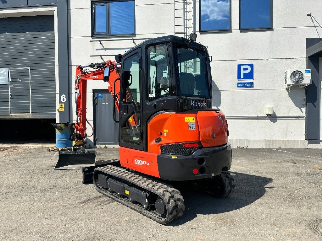 Kubota KX037-4 PYÖRITTÄJÄLLÄ - Miniekskavaator: pilt 2 Kubota KX037-4 PYÖRITTÄJÄLLÄ - Miniekskavaator: pilt 2