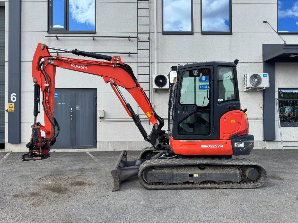 Kubota KX057-4 PYÖRITTÄJÄLLÄ - Miniekskavaator: pilt 1 Kubota KX057-4 PYÖRITTÄJÄLLÄ - Miniekskavaator: pilt 1