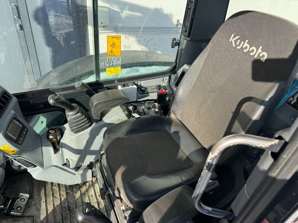 Miniekskavaator Kubota KX057-4 Pyörittäjällä: pilt 12 Miniekskavaator Kubota KX057-4 Pyörittäjällä: pilt 12