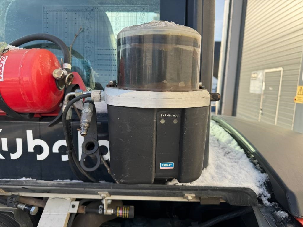 Miniekskavaator Kubota KX057-4 Pyörittäjällä: pilt 9 Miniekskavaator Kubota KX057-4 Pyörittäjällä: pilt 9