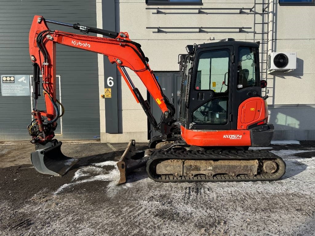 Kubota KX057-4 Pyörittäjällä - Miniekskavaator: pilt 1 Kubota KX057-4 Pyörittäjällä - Miniekskavaator: pilt 1