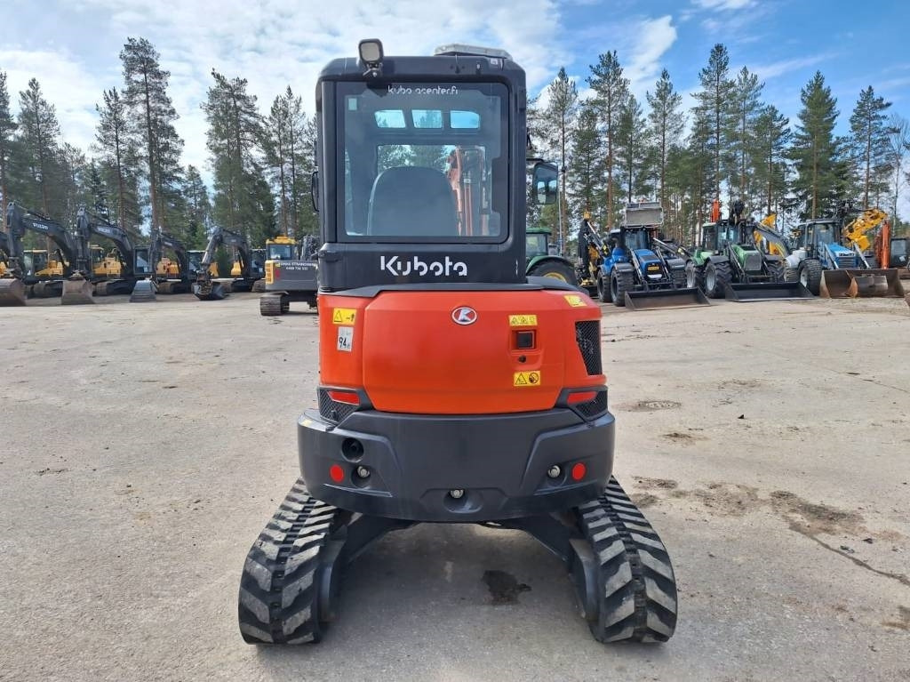 Kubota MYYTY! SOLD! U36-4 PYÖRITTÄJÄLLÄ - Miniekskavaator: pilt 3 Kubota MYYTY! SOLD! U36-4 PYÖRITTÄJÄLLÄ - Miniekskavaator: pilt 3