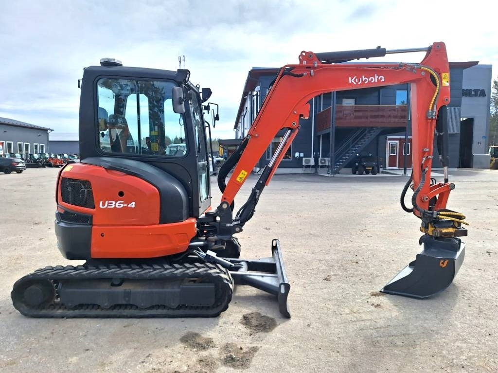 Kubota MYYTY! SOLD! U36-4 PYÖRITTÄJÄLLÄ - Miniekskavaator: pilt 5 Kubota MYYTY! SOLD! U36-4 PYÖRITTÄJÄLLÄ - Miniekskavaator: pilt 5