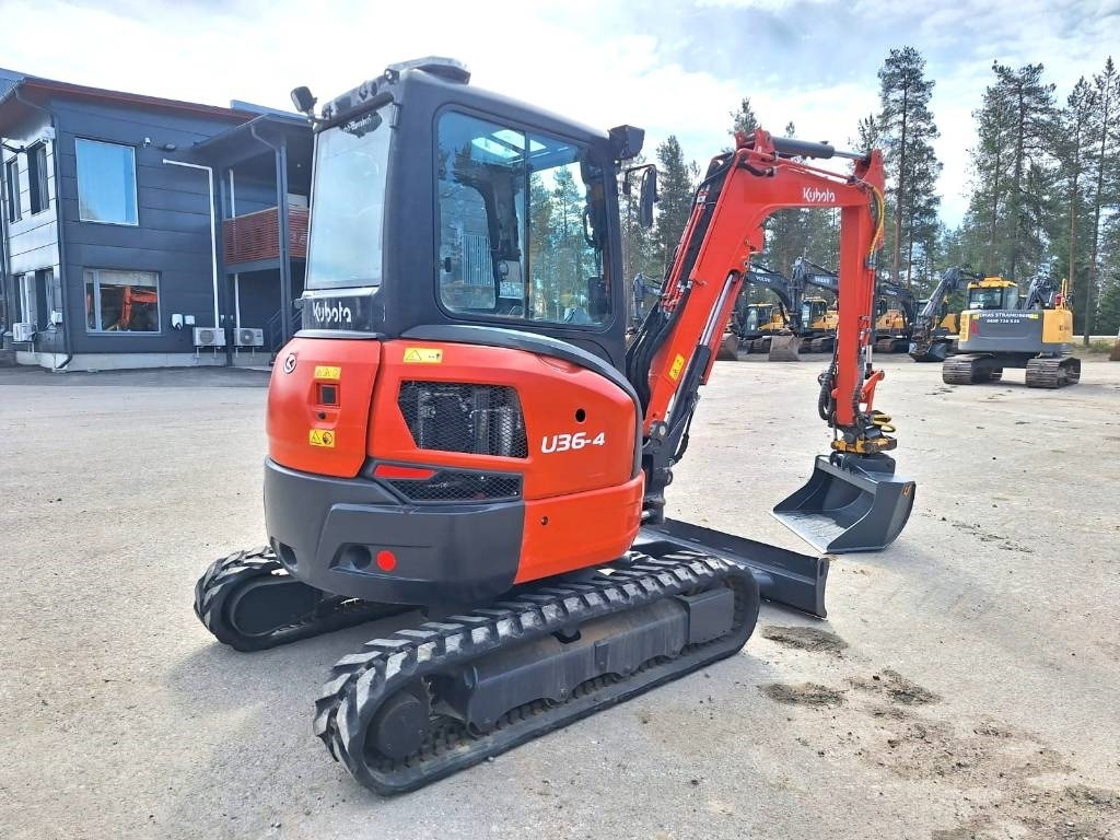 Kubota MYYTY! SOLD! U36-4 PYÖRITTÄJÄLLÄ - Miniekskavaator: pilt 4 Kubota MYYTY! SOLD! U36-4 PYÖRITTÄJÄLLÄ - Miniekskavaator: pilt 4