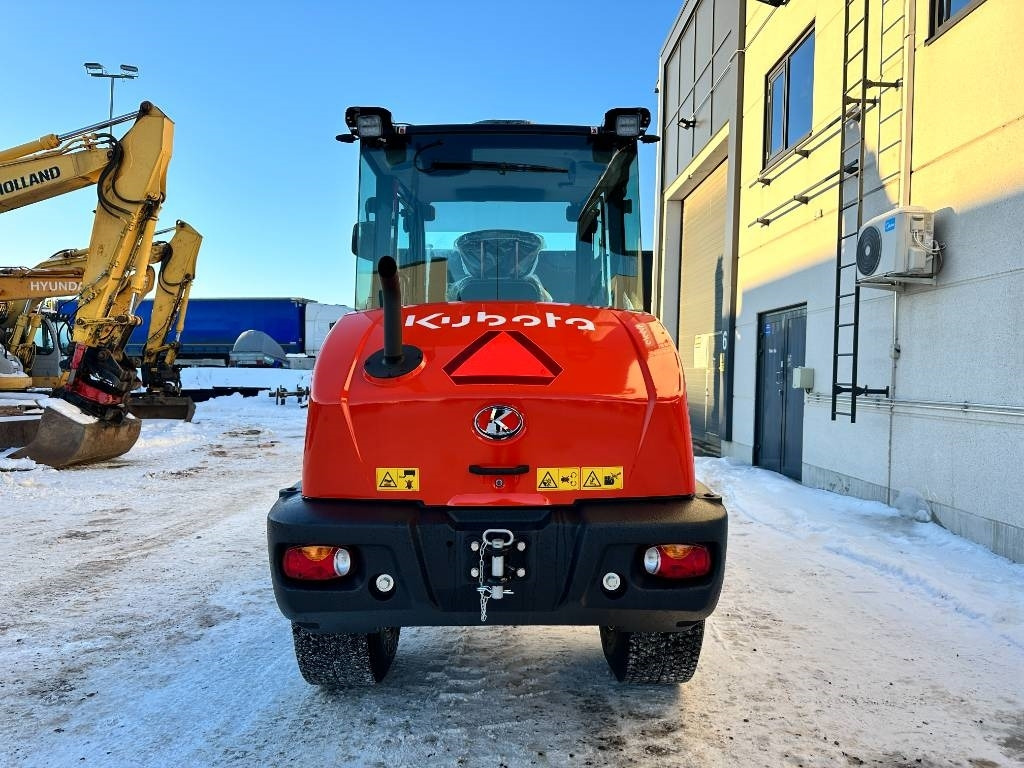 Kubota R090 Auravarustuksella uusi - Rataslaadur: pilt 3 Kubota R090 Auravarustuksella uusi - Rataslaadur: pilt 3