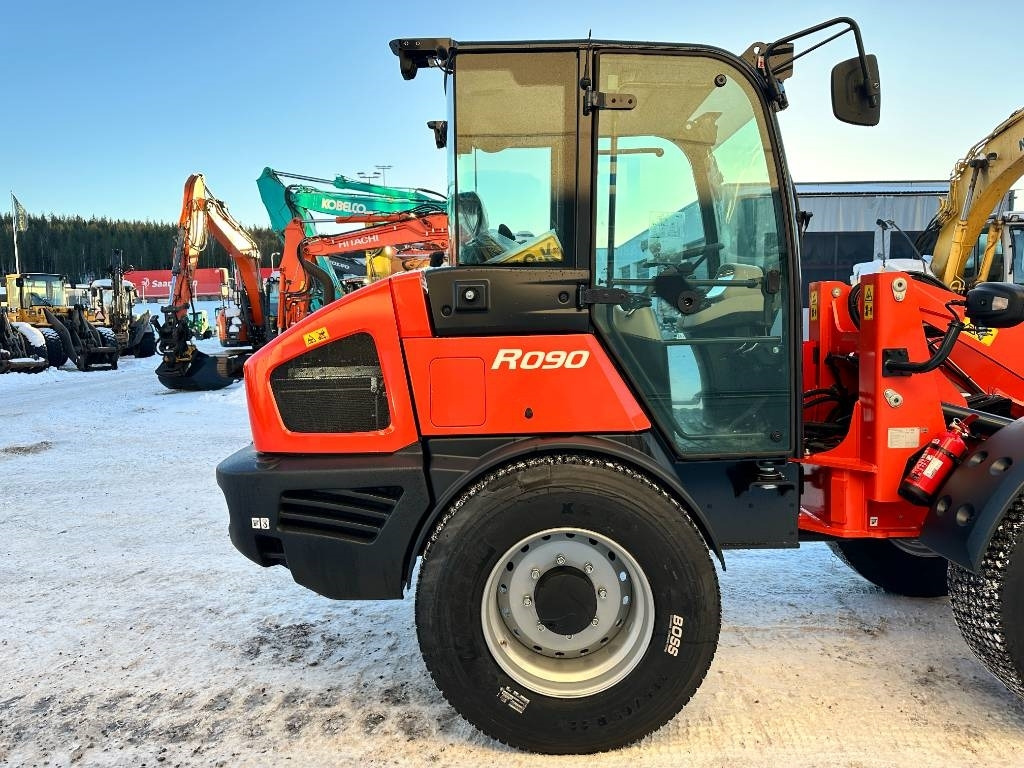 Kubota R090 Auravarustuksella uusi - Rataslaadur: pilt 5 Kubota R090 Auravarustuksella uusi - Rataslaadur: pilt 5
