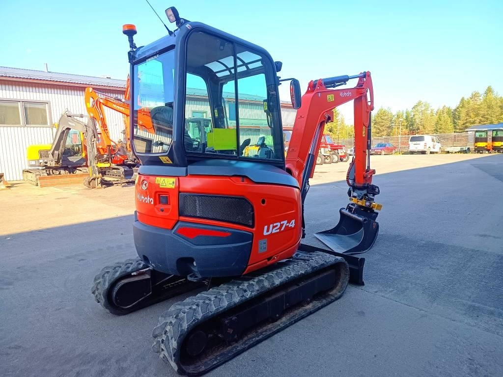 Kubota U27-4 UUDELLA PYÖRITTÄJÄLLÄ - Miniekskavaator: pilt 4 Kubota U27-4 UUDELLA PYÖRITTÄJÄLLÄ - Miniekskavaator: pilt 4