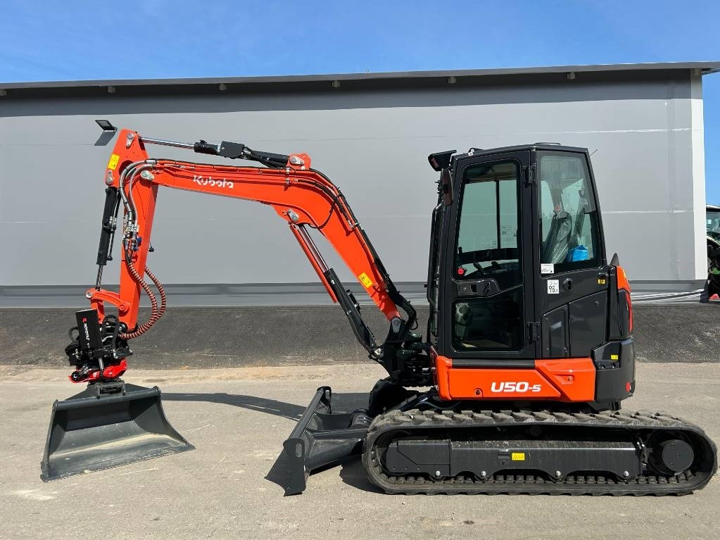 Kubota U50-5 DEMO PYÖRITTÄJÄLLÄ - Miniekskavaator: pilt 1 Kubota U50-5 DEMO PYÖRITTÄJÄLLÄ - Miniekskavaator: pilt 1