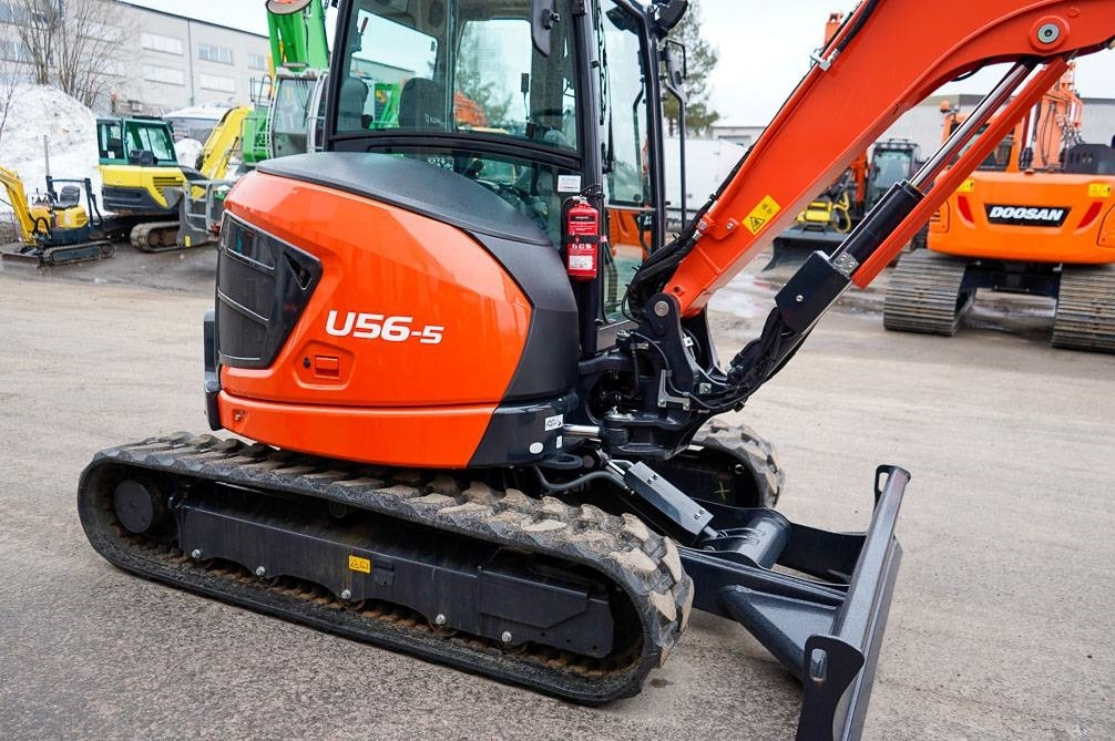 Miniekskavaator Kubota U56-5 VALMIIKSI VARUSTELTU: pilt 6