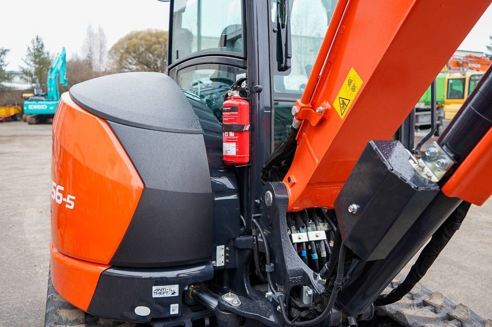 Miniekskavaator Kubota U56-5 VALMIIKSI VARUSTELTU: pilt 18