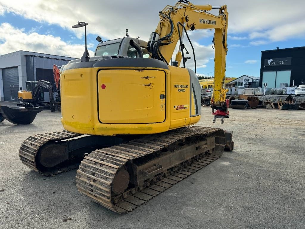 New Holland MYYTY! SOLD! E135BSR-2 PYÖRITTÄJÄLLÄ - Lintekskavaator: pilt 4 New Holland MYYTY! SOLD! E135BSR-2 PYÖRITTÄJÄLLÄ - Lintekskavaator: pilt 4