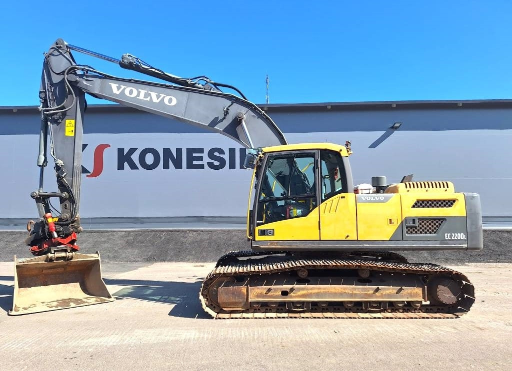 Volvo EC220DL PYÖRITTÄJÄLLÄ - Lintekskavaator: pilt 1 Volvo EC220DL PYÖRITTÄJÄLLÄ - Lintekskavaator: pilt 1