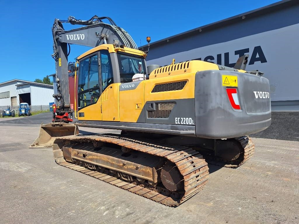 Volvo EC220DL PYÖRITTÄJÄLLÄ - Lintekskavaator: pilt 2 Volvo EC220DL PYÖRITTÄJÄLLÄ - Lintekskavaator: pilt 2