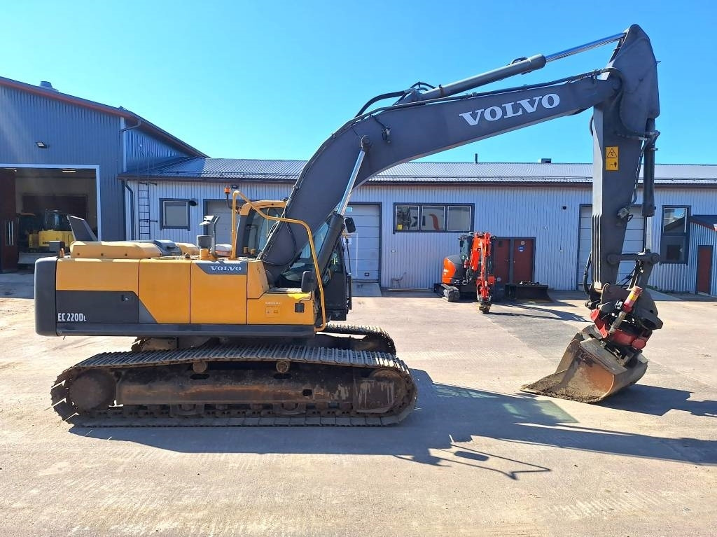 Volvo EC220DL PYÖRITTÄJÄLLÄ - Lintekskavaator: pilt 5 Volvo EC220DL PYÖRITTÄJÄLLÄ - Lintekskavaator: pilt 5