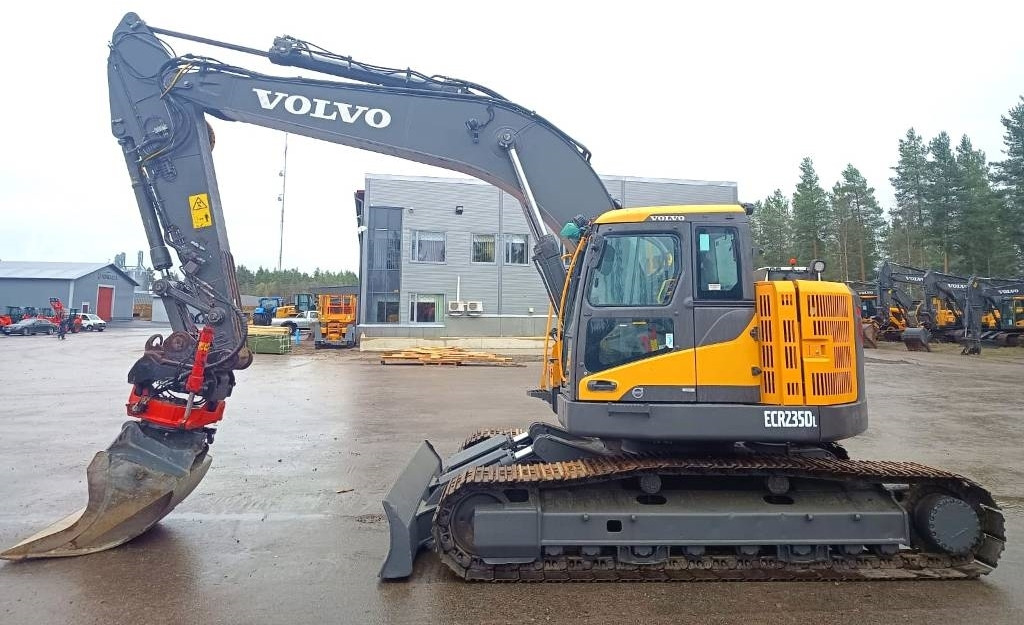 Volvo ECR235DL PYÖRITTÄJÄLLÄ - Lintekskavaator: pilt 1 Volvo ECR235DL PYÖRITTÄJÄLLÄ - Lintekskavaator: pilt 1