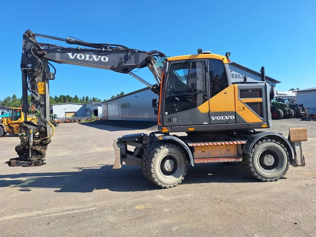 Volvo EWR150E PYÖRITTÄJÄLLÄ - Ratastel ekskavaator: pilt 1 Volvo EWR150E PYÖRITTÄJÄLLÄ - Ratastel ekskavaator: pilt 1
